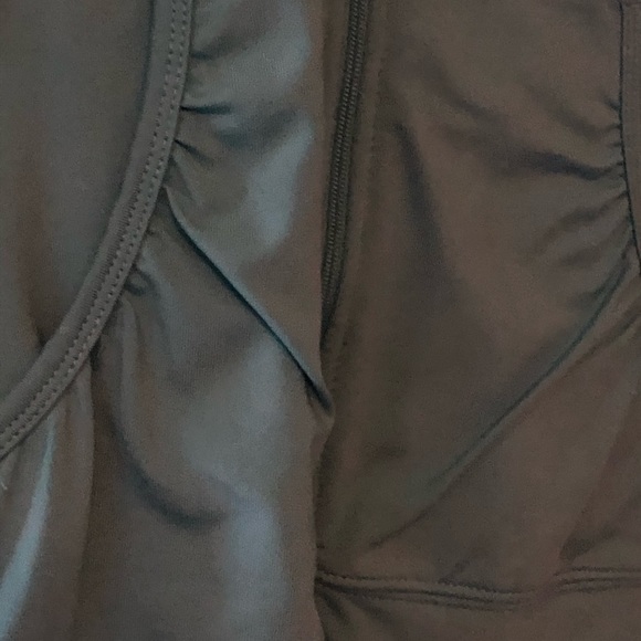 Cute Reebok jacket - Picture 3 of 3